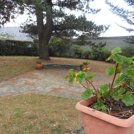 Holiday home Maison 7 Personnes Avec Grand Jardin - Proche - Argantel